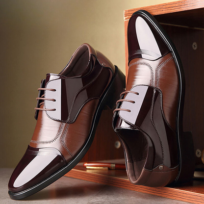 Chaussures richelieu en cuir verni